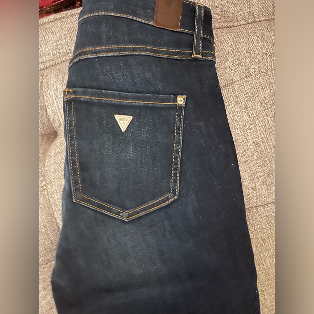 Guess jeans , size 27, new